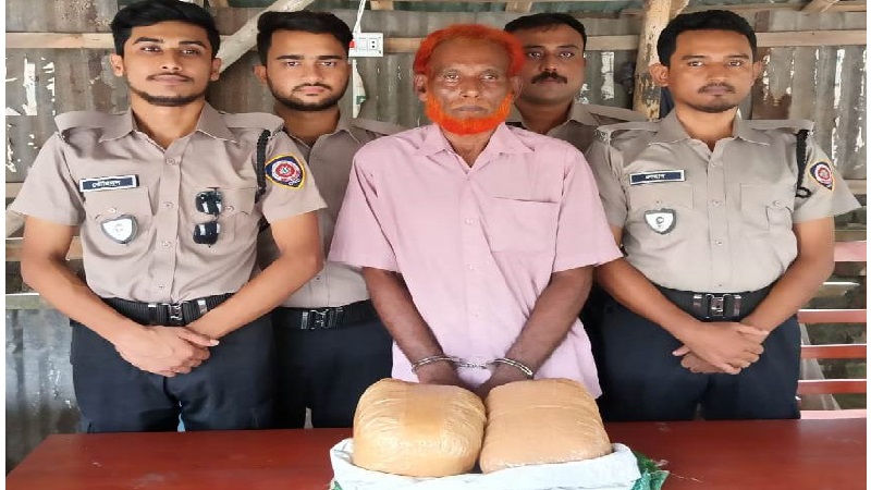 মাদকদ্রব্য নিয়ন্ত্রণ অধিদপ্তর যশোর এর মাদকবিরোধী অভিযানে ৪ কেজি গাঁজা সহ গ্রেফতার ১